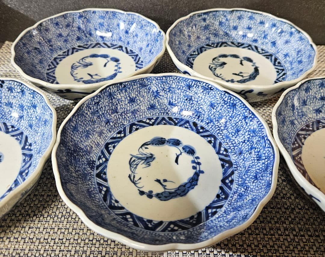 江戸時代末期　古伊万里　染付　手描き　みじん唐草文様　深皿　膾皿　なます皿　5客