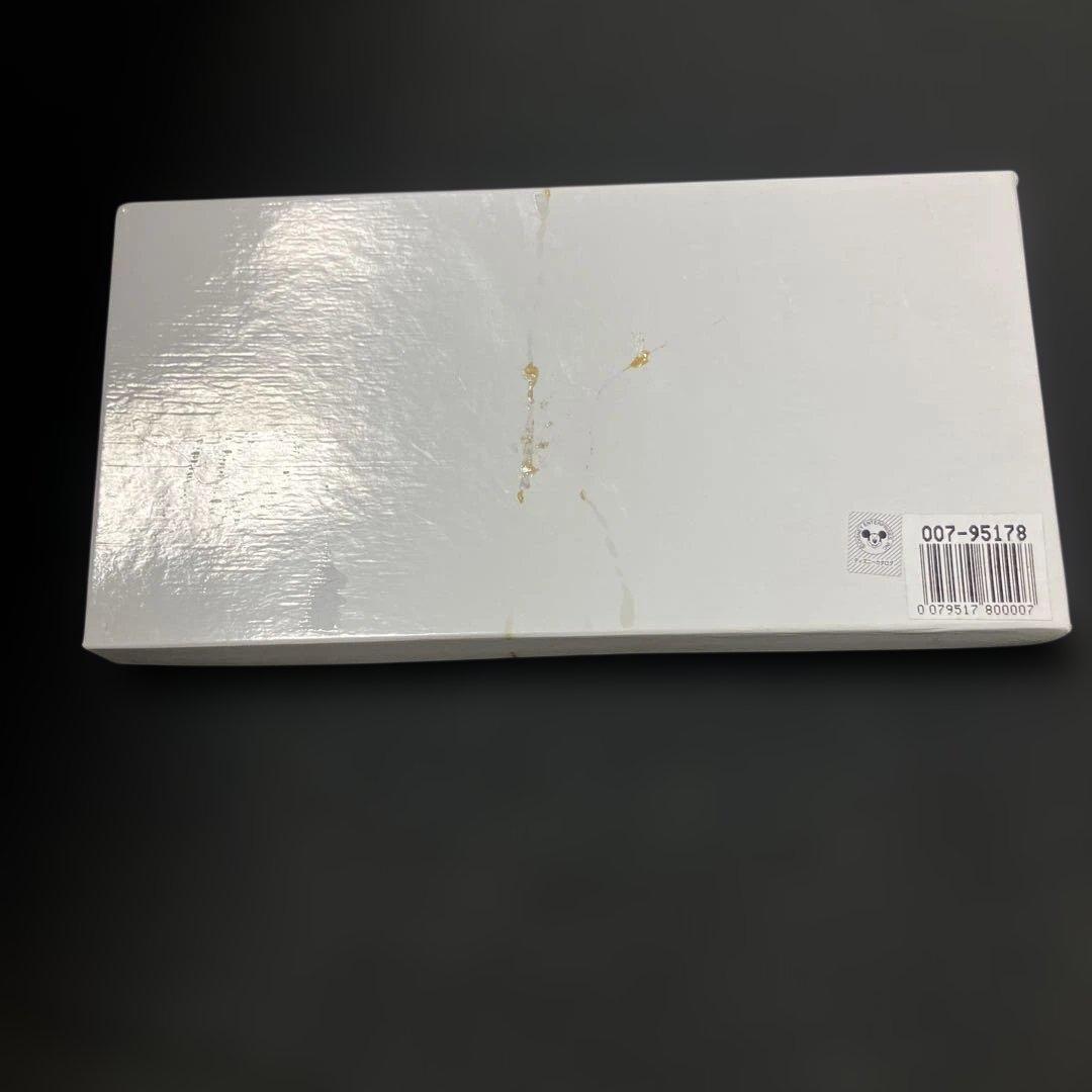 (3-59)ミッキーマウス 長財布 天然皮革 新品未使用品