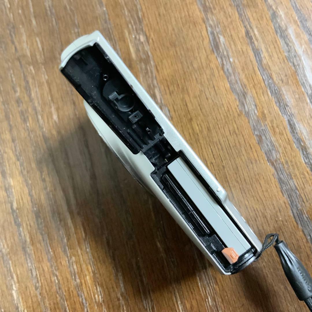 良品　Canon IXY 620F コンパクトデジタルカメラ 充電器付