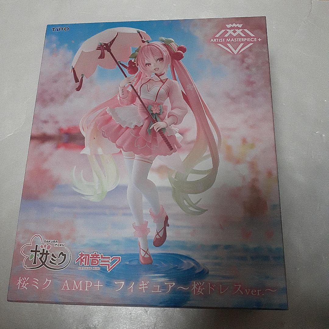 アニメキャラクターグッズまとめ売り缶バッジ＆美少女フィギュア等希少1000点以上