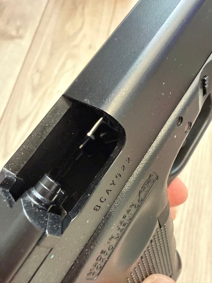 Glock 17 Gen 4 タイプ ハンドガン（マガジン2本付き）