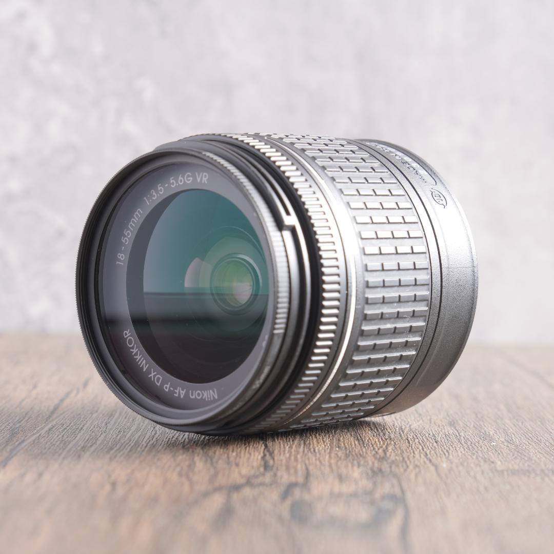 ショット数4965回で美品✨Wi-Fi搭載✨Nikon D5600　495-1