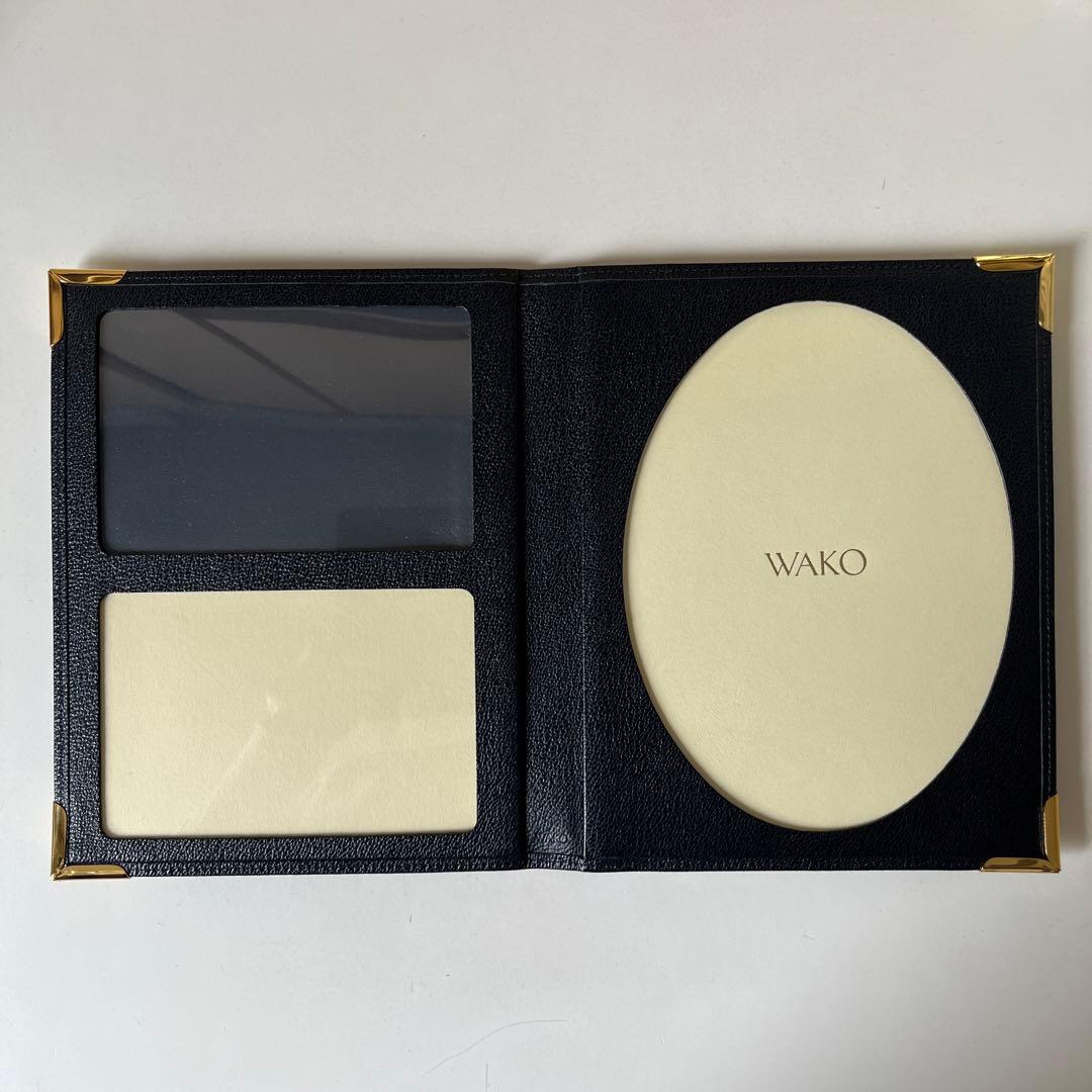 WAKO 本革 二つ折り写真立て ネイビーブラック <0811zフォトフレーム>