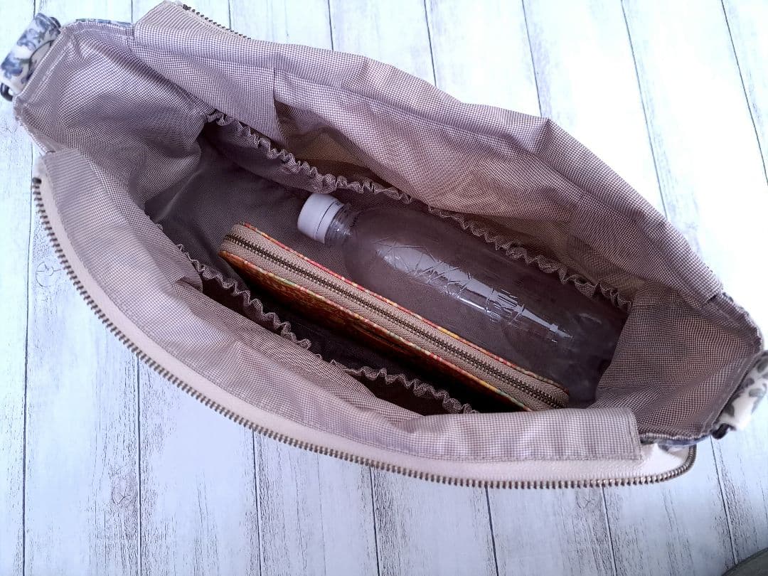 はぴ様　1点のみ 春の装いにぴったり♪　リバティ　セザンヌ　ピンク　横長バッグ