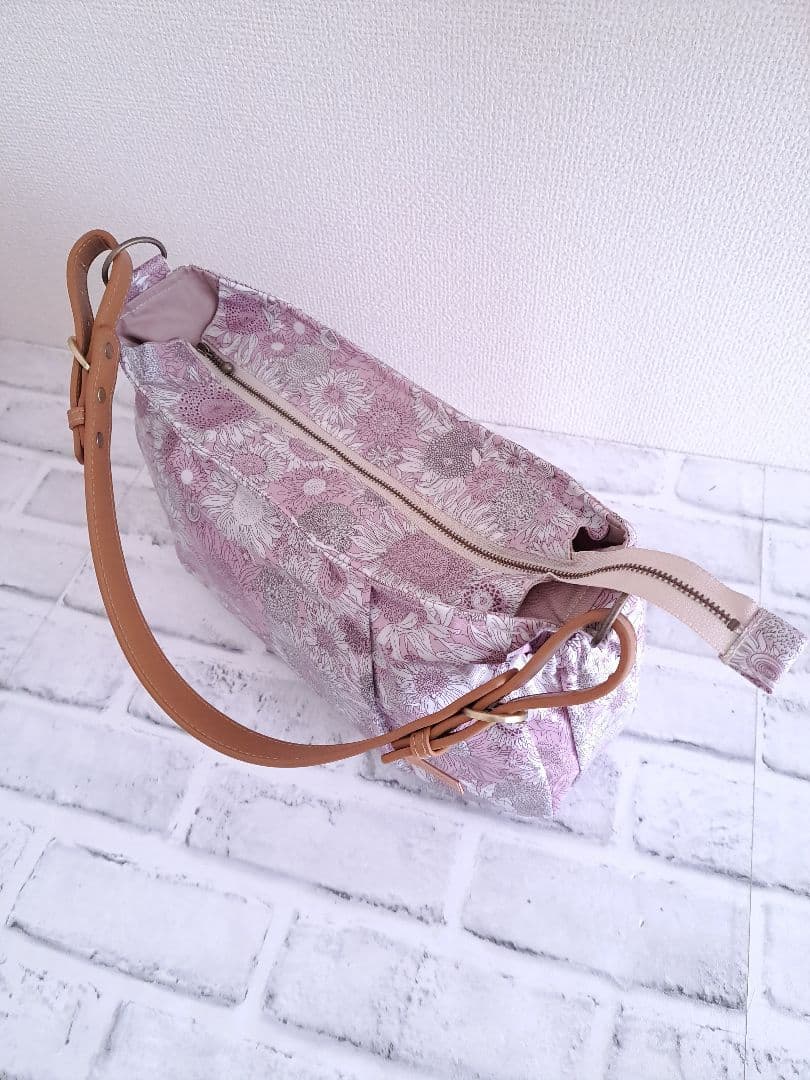 はぴ様　1点のみ 春の装いにぴったり♪　リバティ　セザンヌ　ピンク　横長バッグ