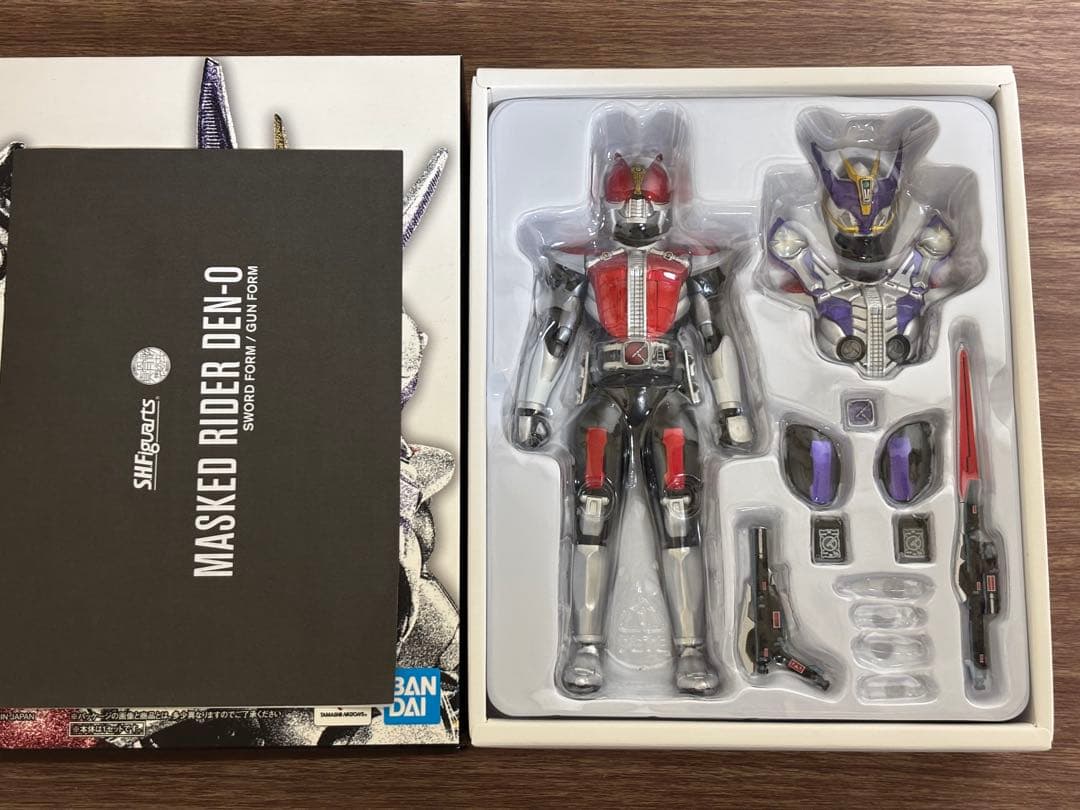 S.H.Figuarts真骨頂製法　仮面ライダー電王ソードフォーム／ガンフォーム