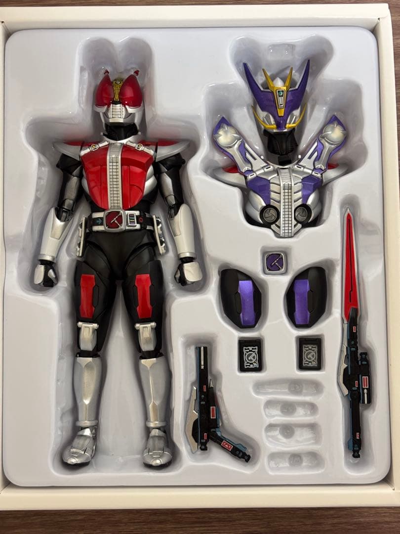 S.H.Figuarts真骨頂製法　仮面ライダー電王ソードフォーム／ガンフォーム