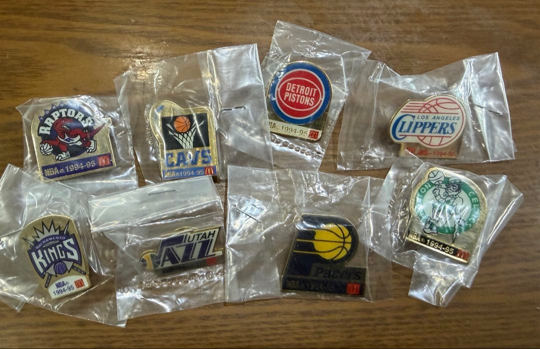 【新品未開封】NBA ピンズセット 25チーム(マクドナルド)