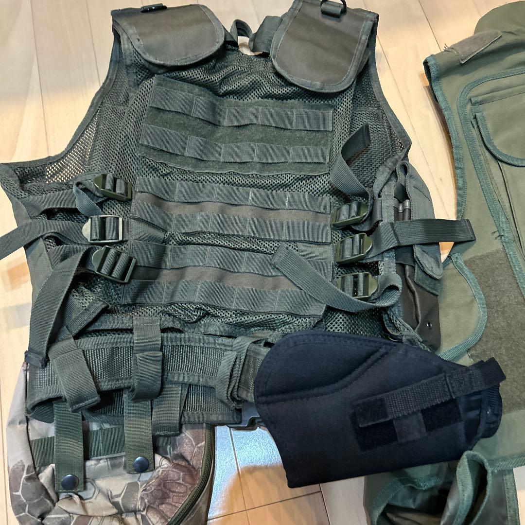 タクティカルベスト　ミリタリーベストセット（ブラック・グリーン・迷彩）
