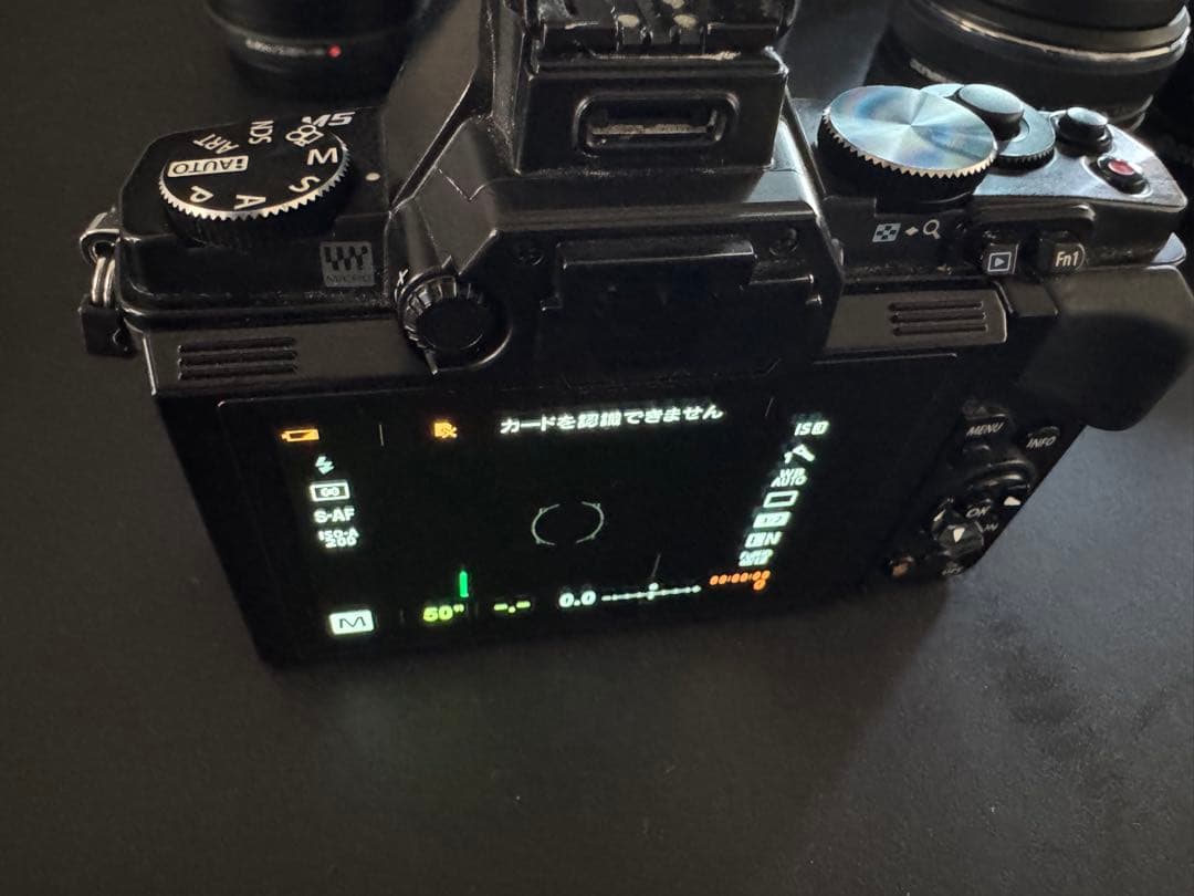 OLYMPUS om-d e-m5 ダブルズームキット