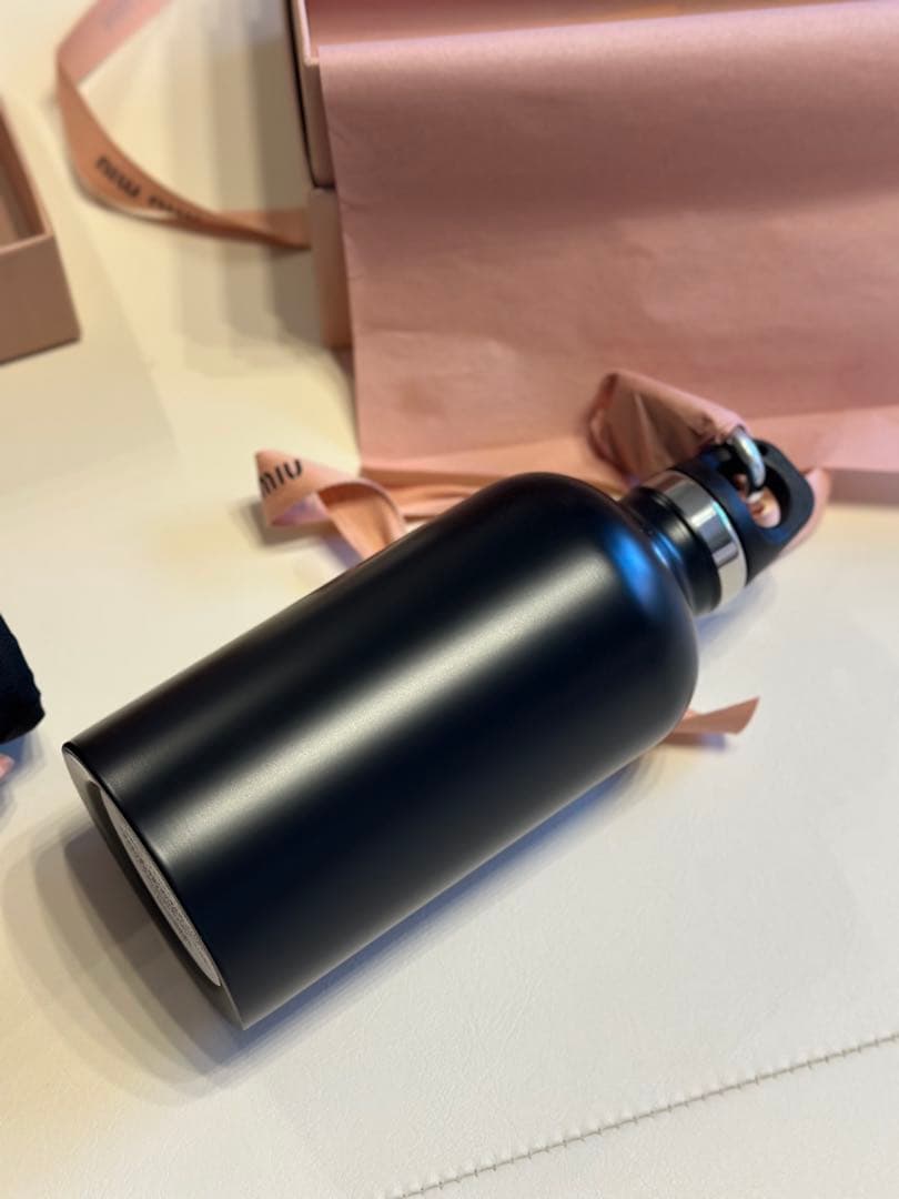 新品 MIU MIU ステンレスボトル 水筒＋ケース　ブラック