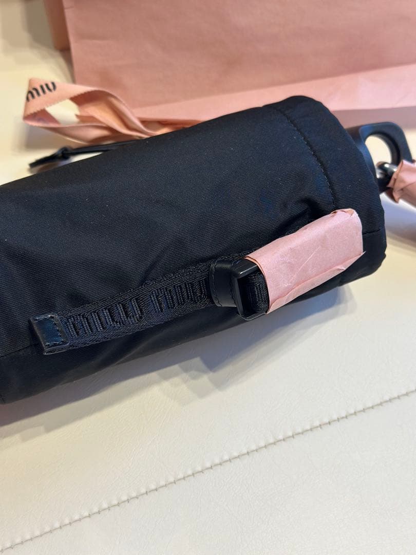 新品 MIU MIU ステンレスボトル 水筒＋ケース　ブラック