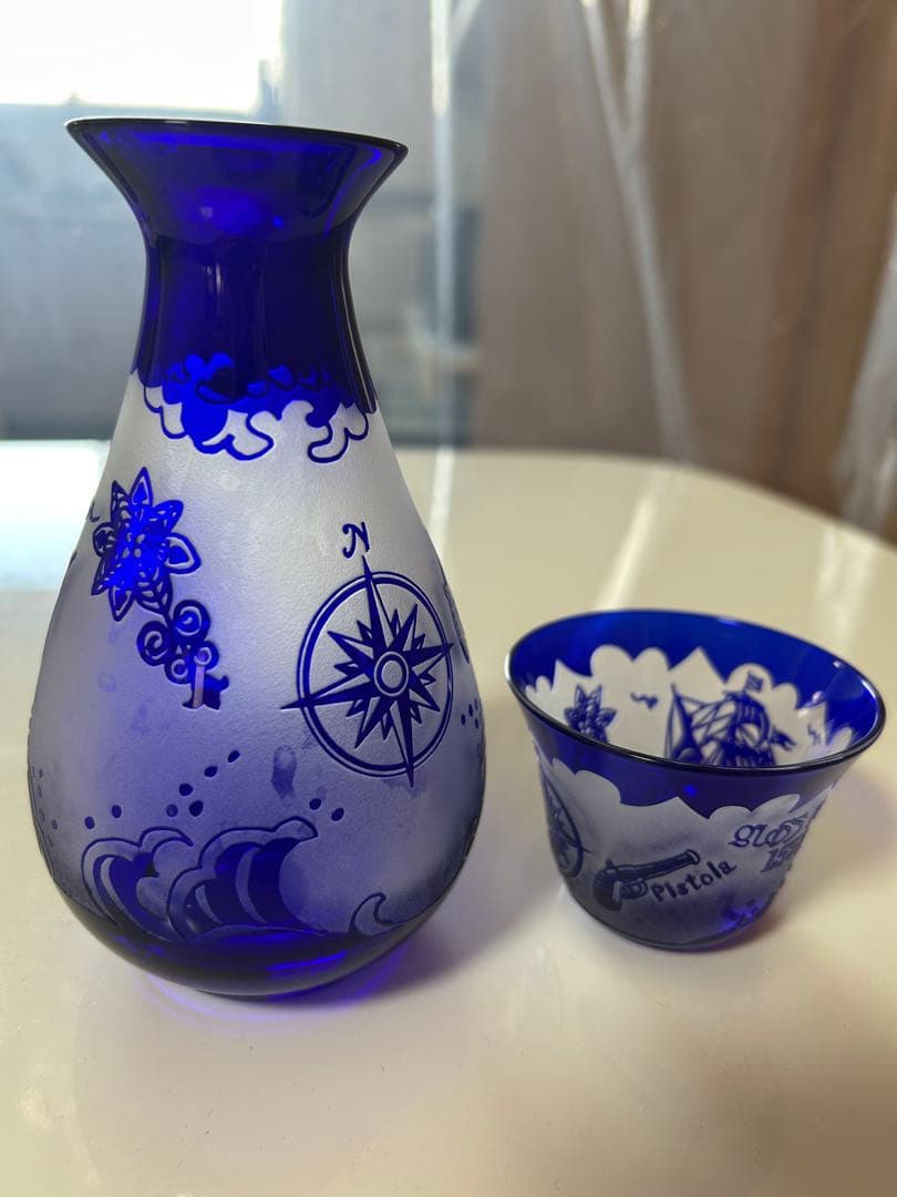 青いガラス製徳利、おちょこ