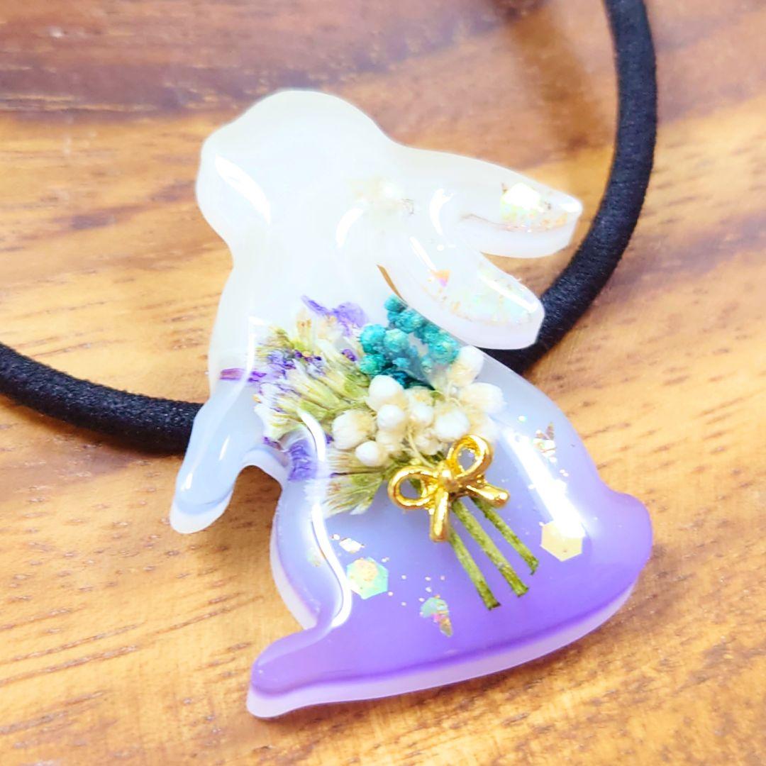グラデーション花束うさぎのヘアゴム ハンドメイド レジン ホワイト ブルー お花