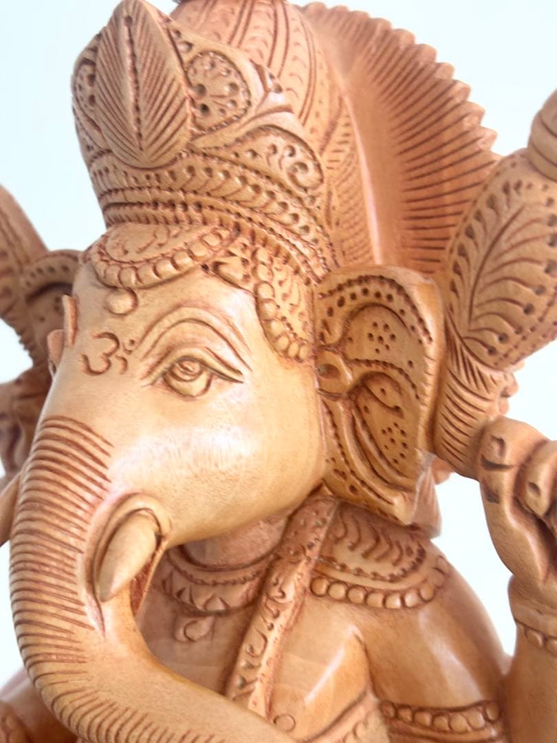 神木カダムウッド製　木製　ガネーシャ像 置物 約23cm