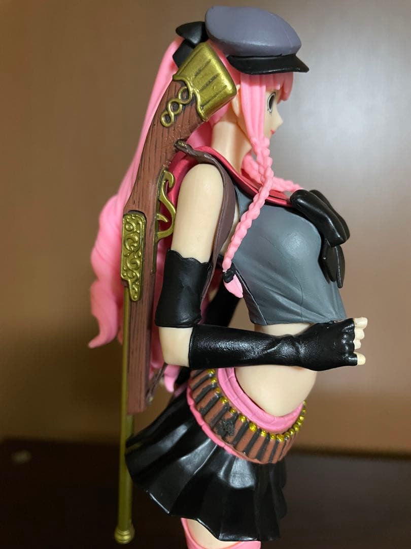 ワンピース FLAG DIAMOND SHIP ネフェルタリ・ビビ　ペローナ