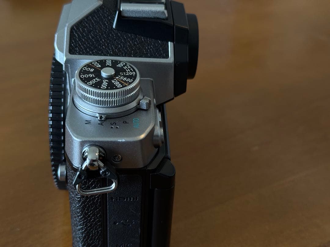 Nikon Z fc ミラーレス一眼 本体とオプションパーツ