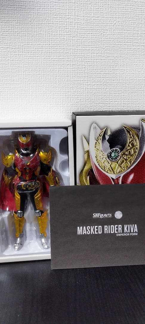 O*r様 S.H.Figuarts 真骨彫製法　仮面ライダーキバエンペラーフォー