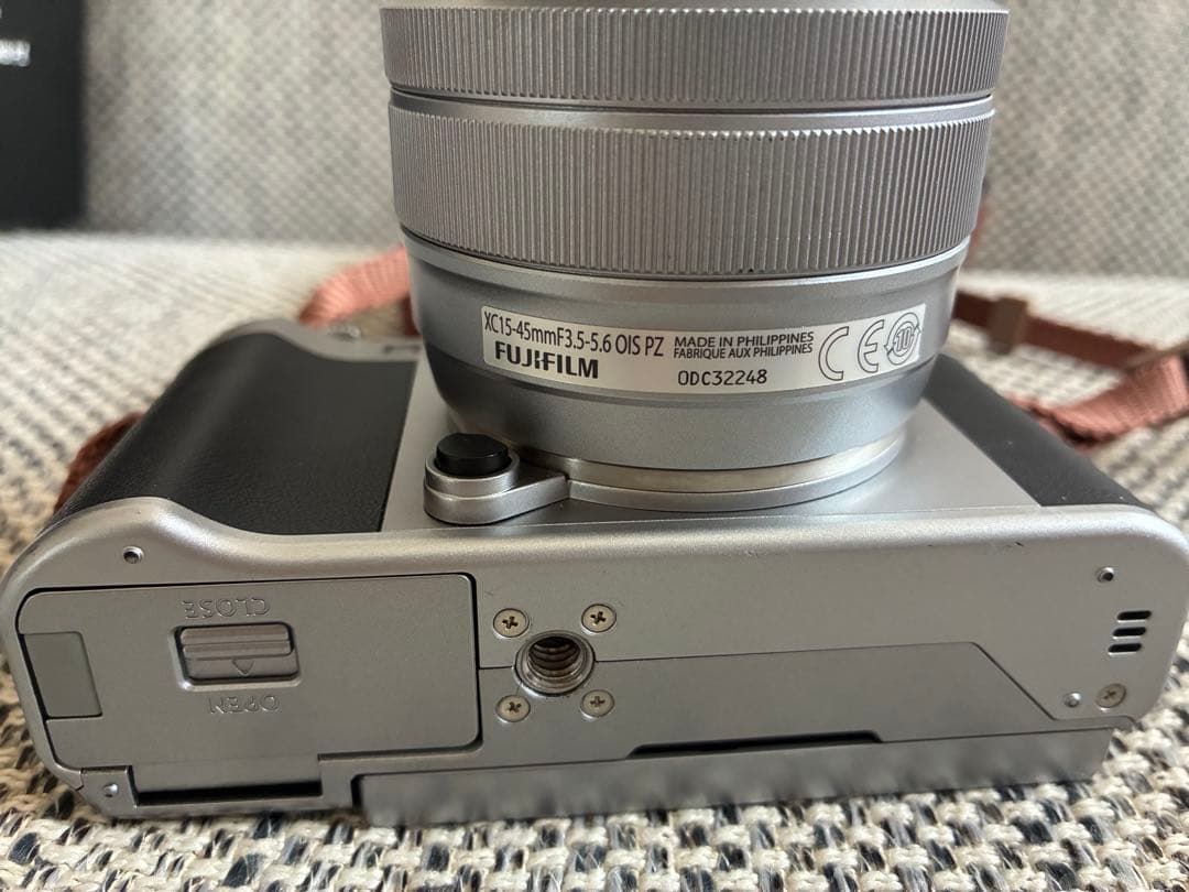 Fujifilm X-A5 ミラーレスカメラ　レンズキット　美品
