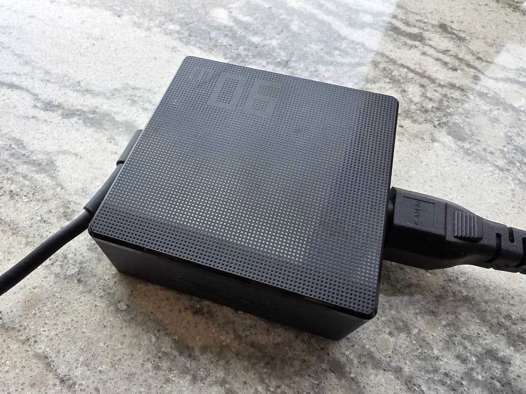 ASUS Zenbook HDMI端子付きノートPC ほぼ新品　25万円→格安！