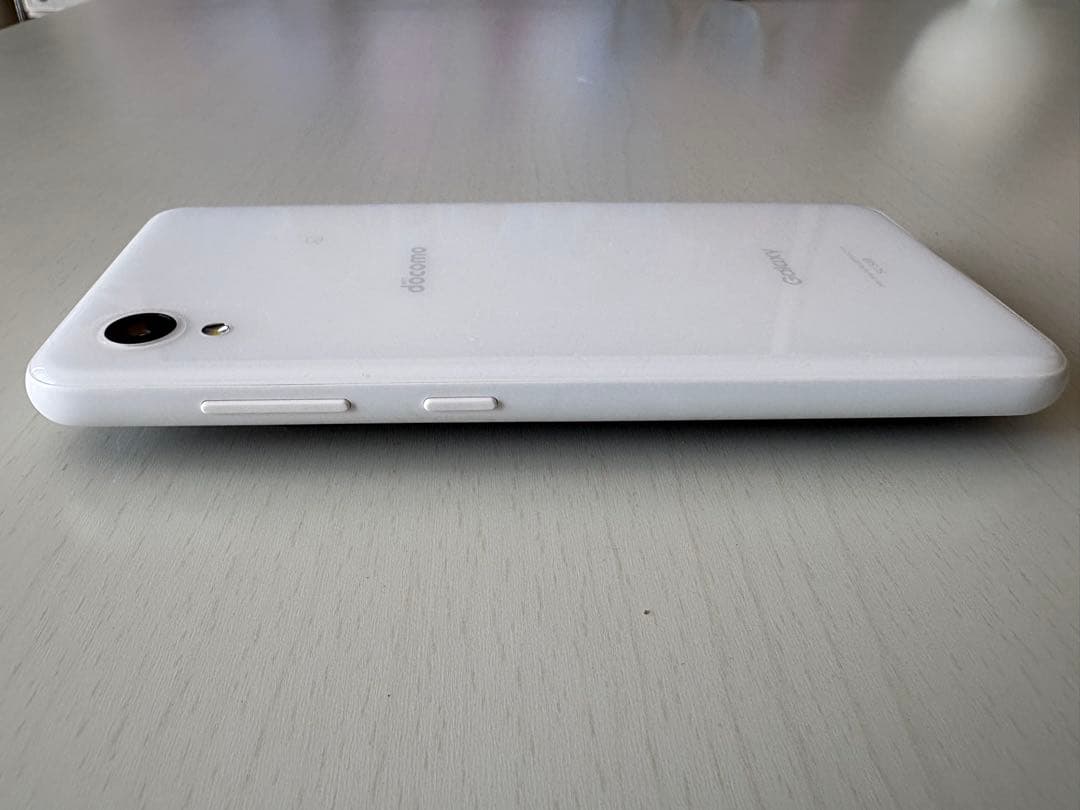 Galaxy A22 5G ホワイト 本体　中古　SIMフリー