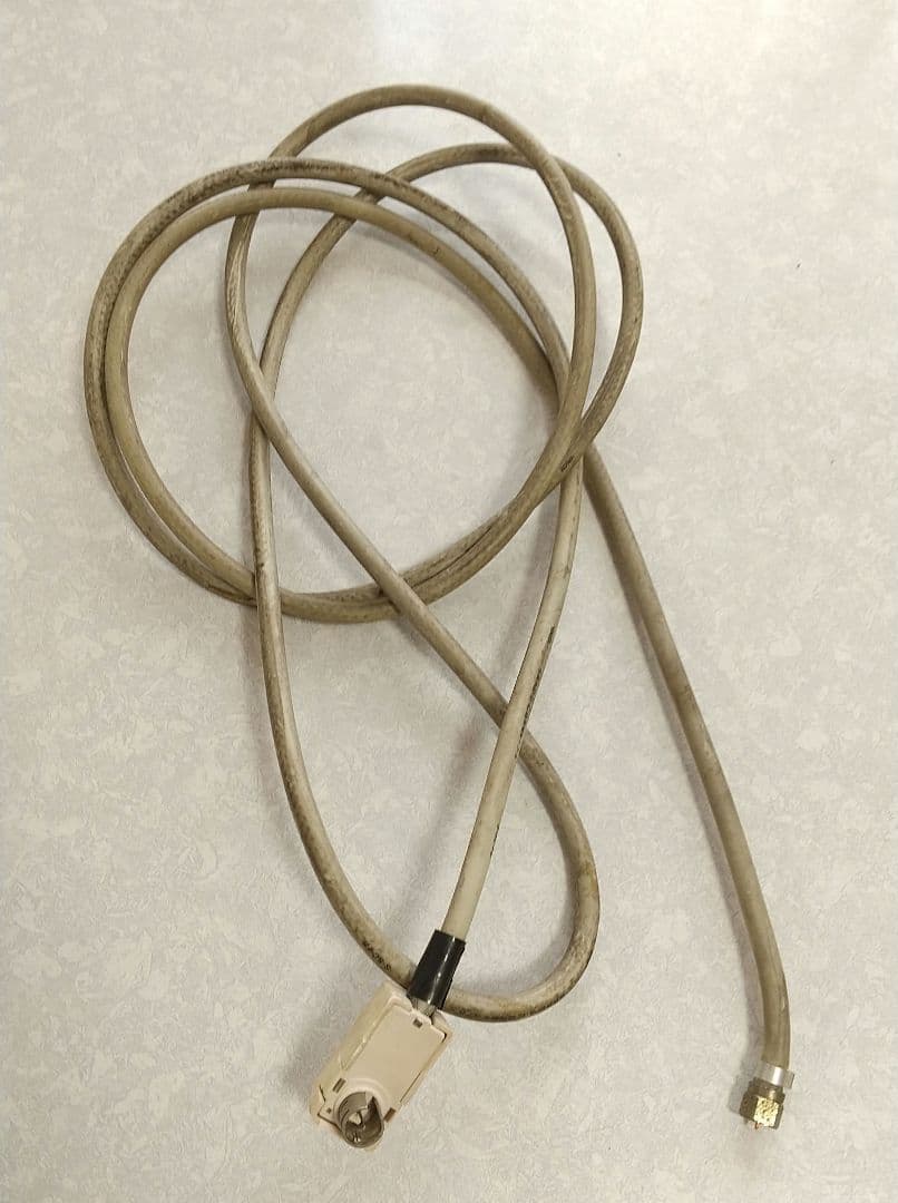 【訳あり品】東芝　液晶カラーテレビ　レグザ　32a1　2010年度製