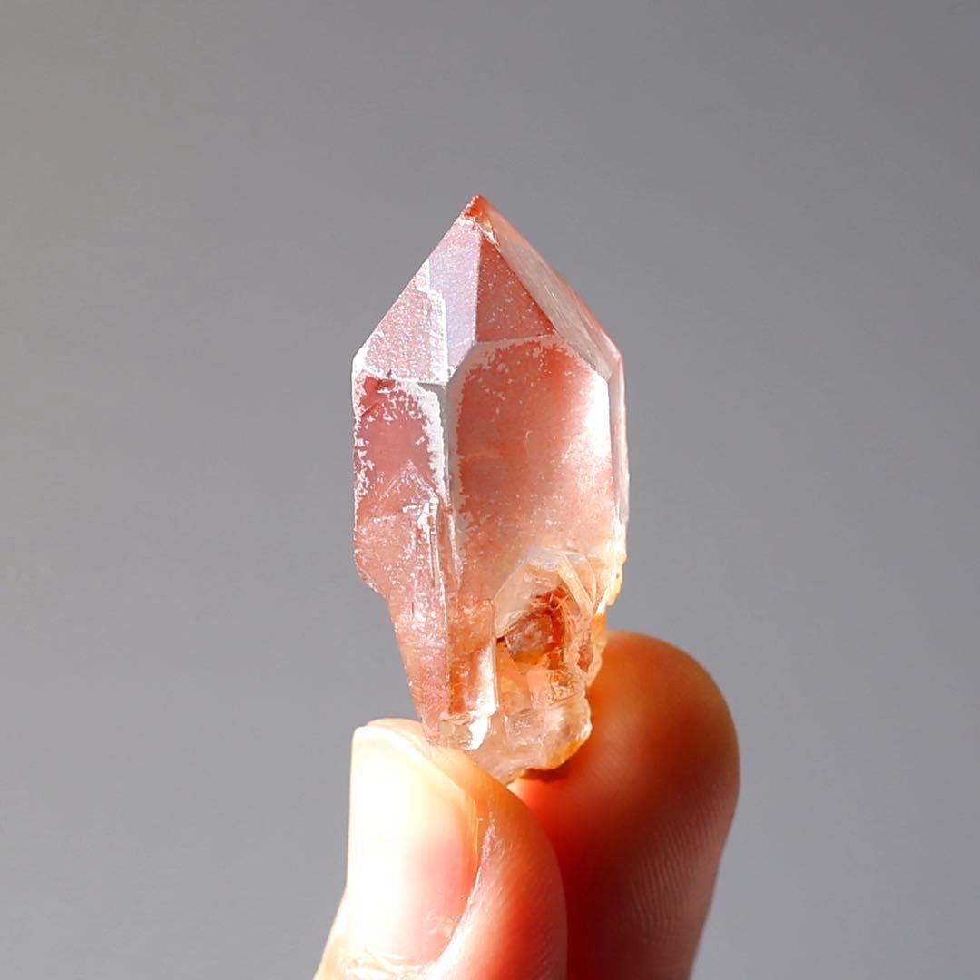 ディープピンクレムリアンシード 天然石 水晶 鉱物 一点物 クォーツ クリスタル