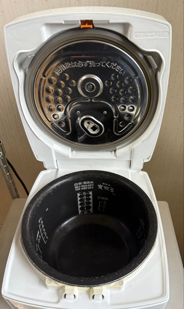 三菱 IH炊飯器 5.5合 炭炊釜 NJ-VE106-W 2016年製