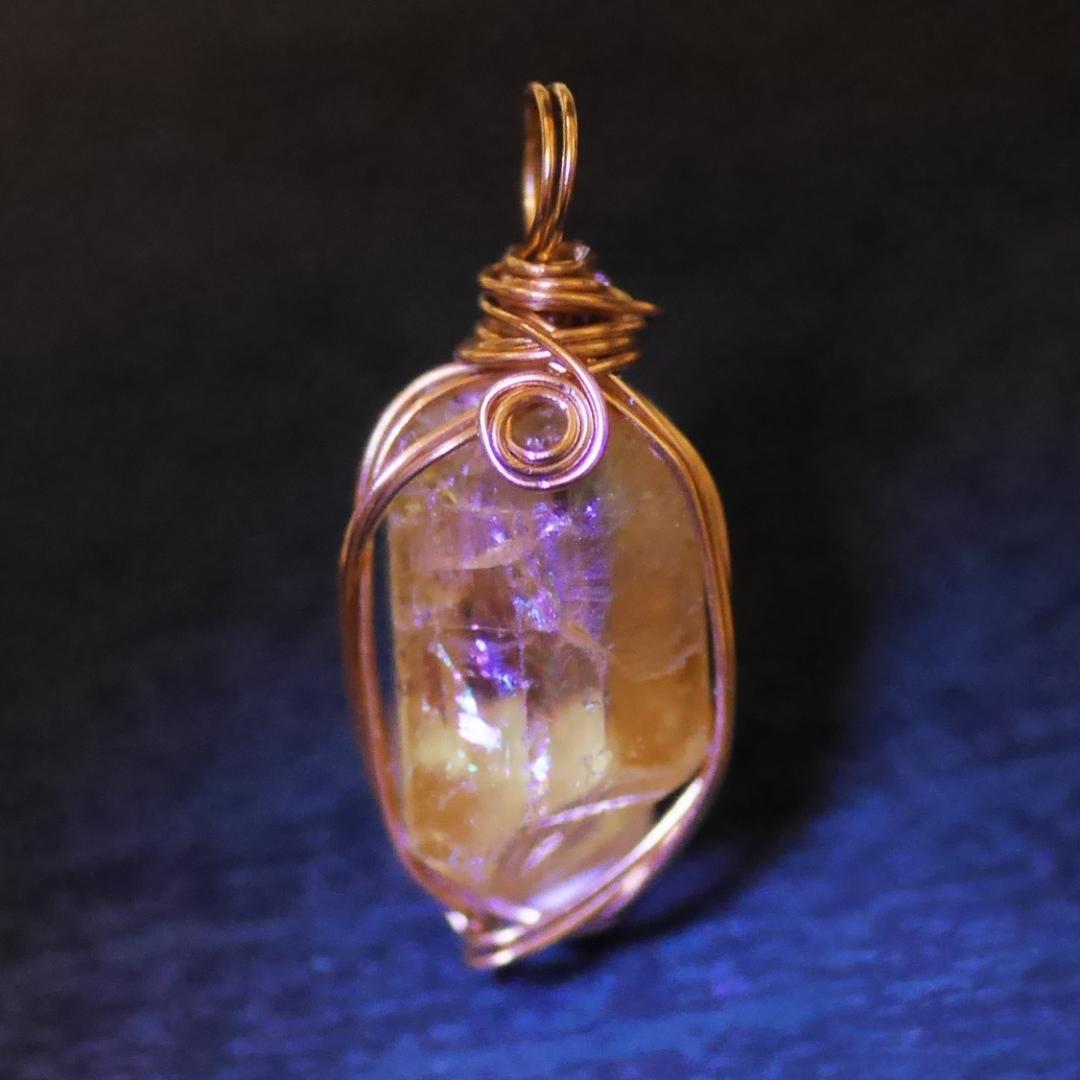 ワイヤー巻き☆宝石質 レインボー・イエローアパタイト・2（チェーン付）