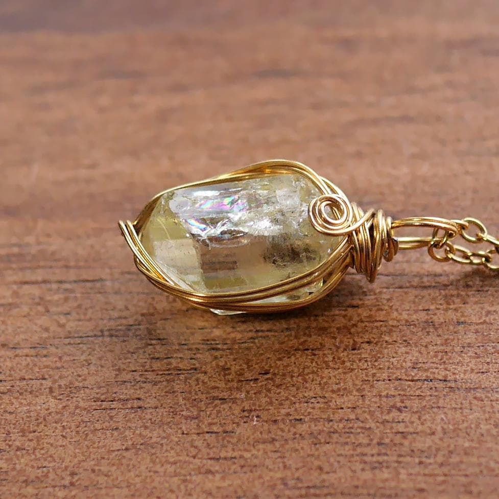 ワイヤー巻き☆宝石質 レインボー・イエローアパタイト・2（チェーン付）