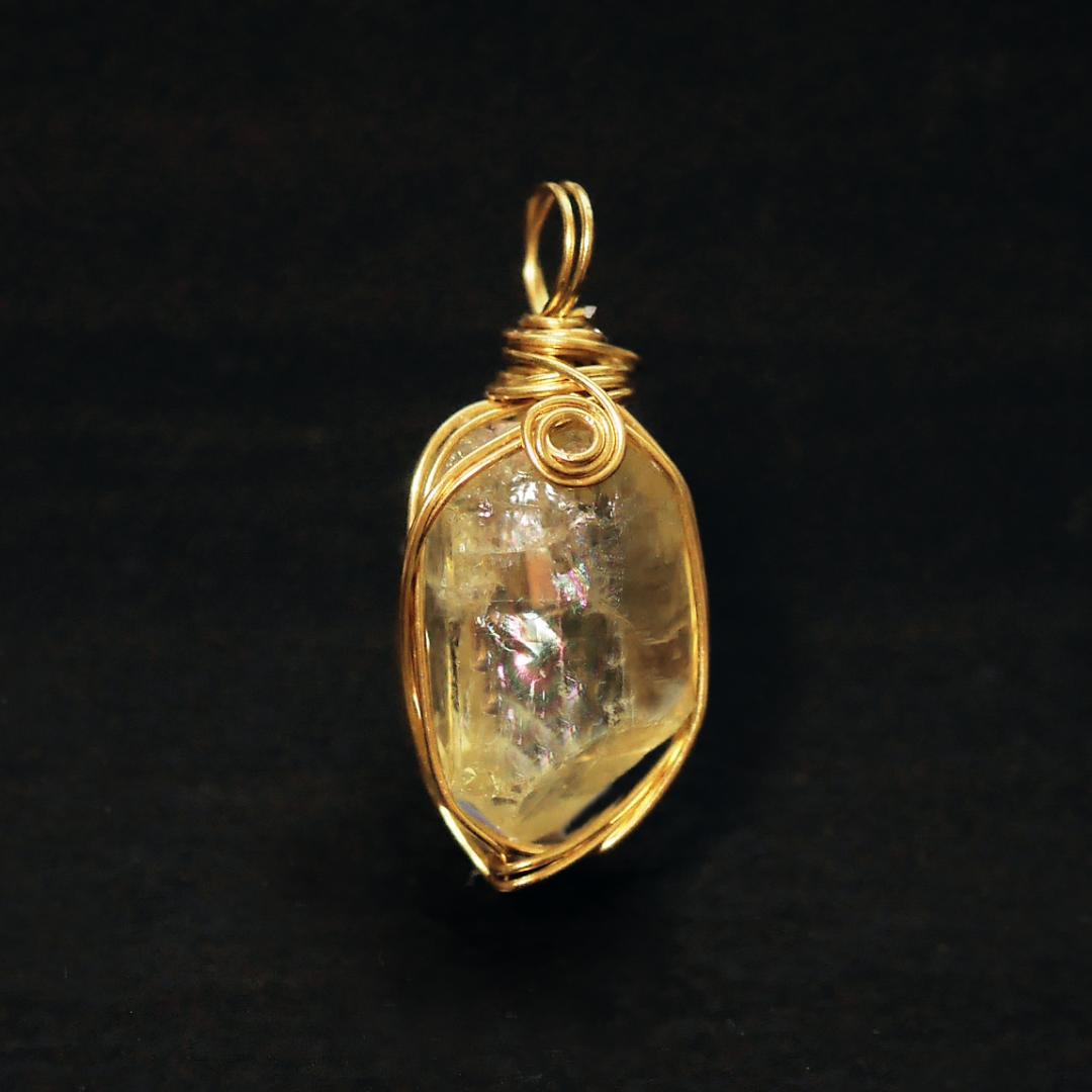 ワイヤー巻き☆宝石質 レインボー・イエローアパタイト・2（チェーン付）