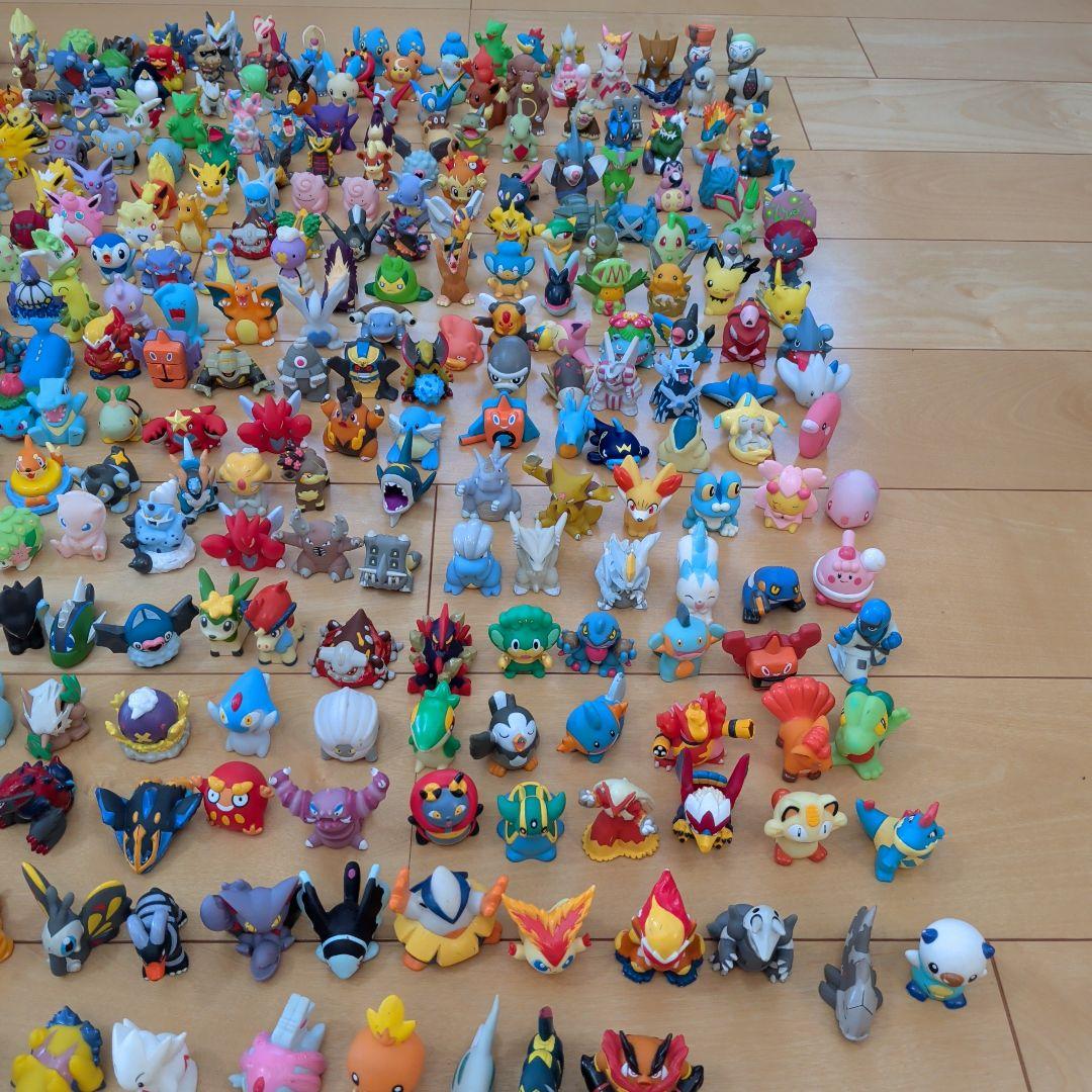 川本ジ　任天堂 ポケモン キッズ 指人形 350個 以上 まとめ売り