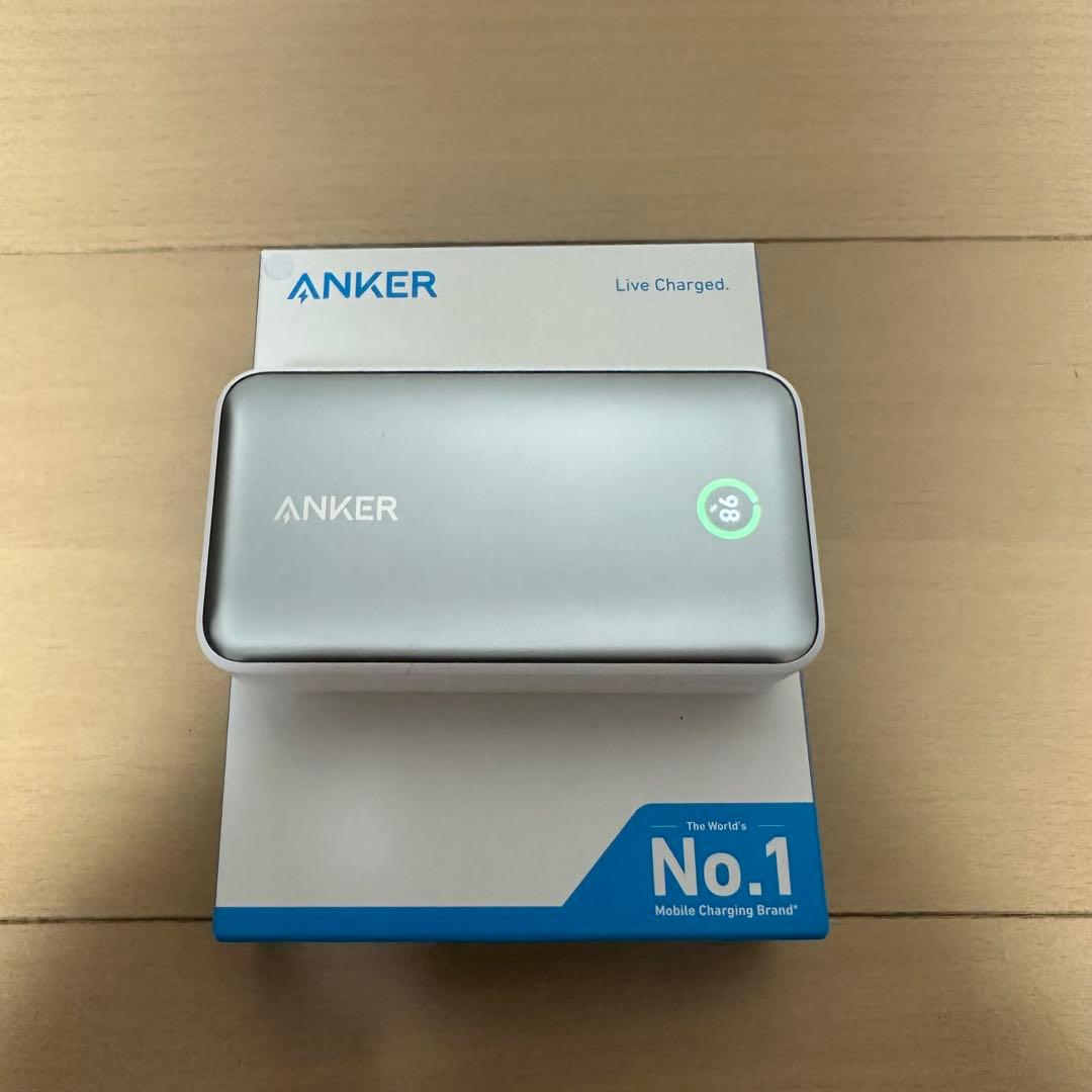 ANKER アンカー モバイルバッテリー シルバー 2ポート