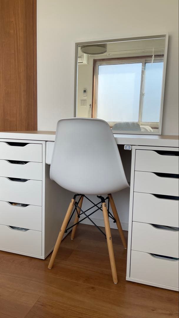 ホワイト木製ドレッサー・鏡台　IKEA 学習机にも！！