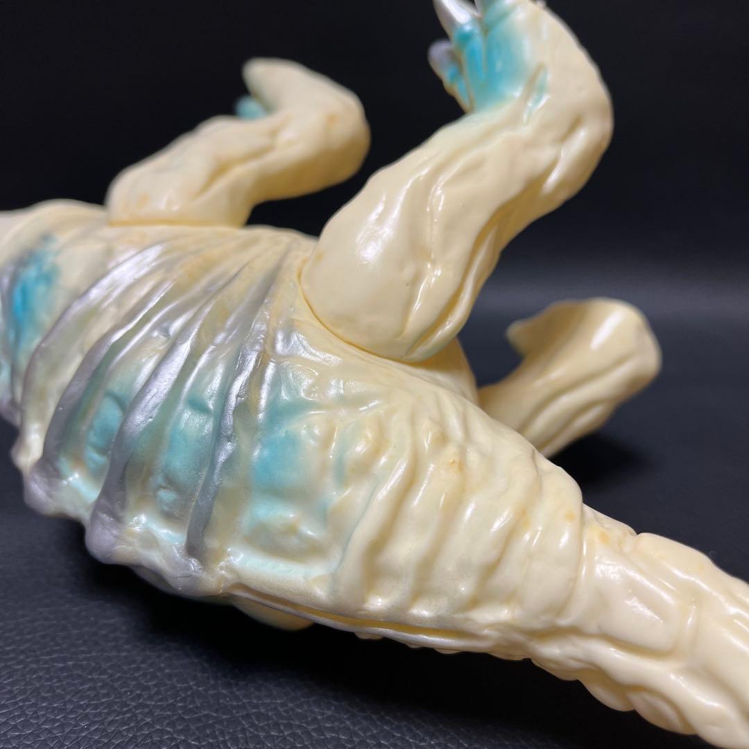 ”ブルマァク怪獣シリーズ復刻版”帰ってきたウルトラマン ステゴン ソフビ