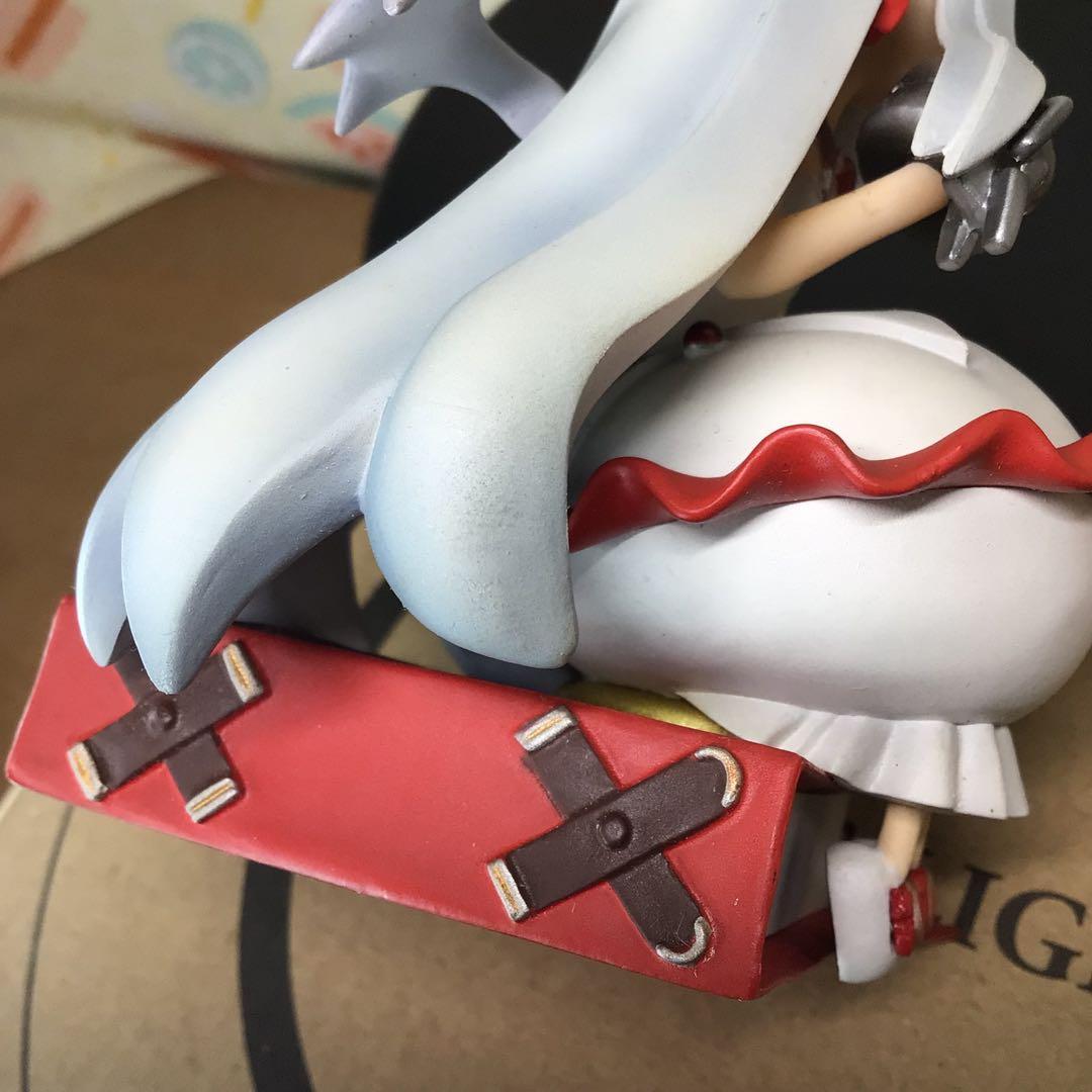 グリフォン　プラム　完成品フィギュア
