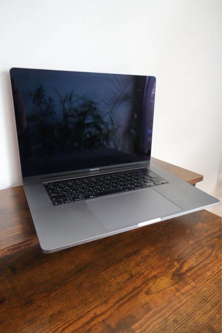 〈ジャンク品〉Apple MacBook Pro 16インチ 〈ケース付き〉