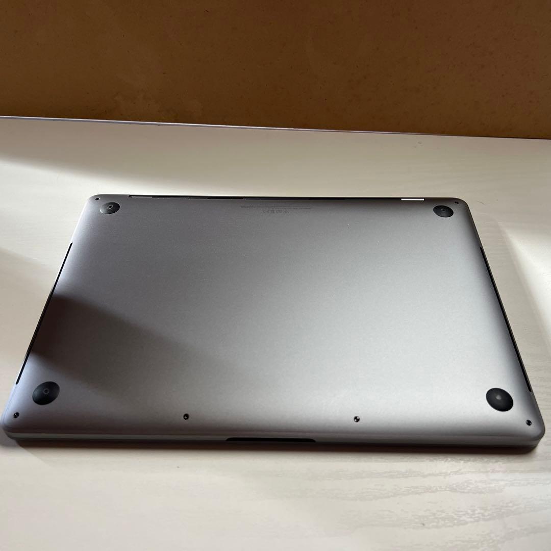 美品　MacBook Pro2020 A2251 32GB 1TB