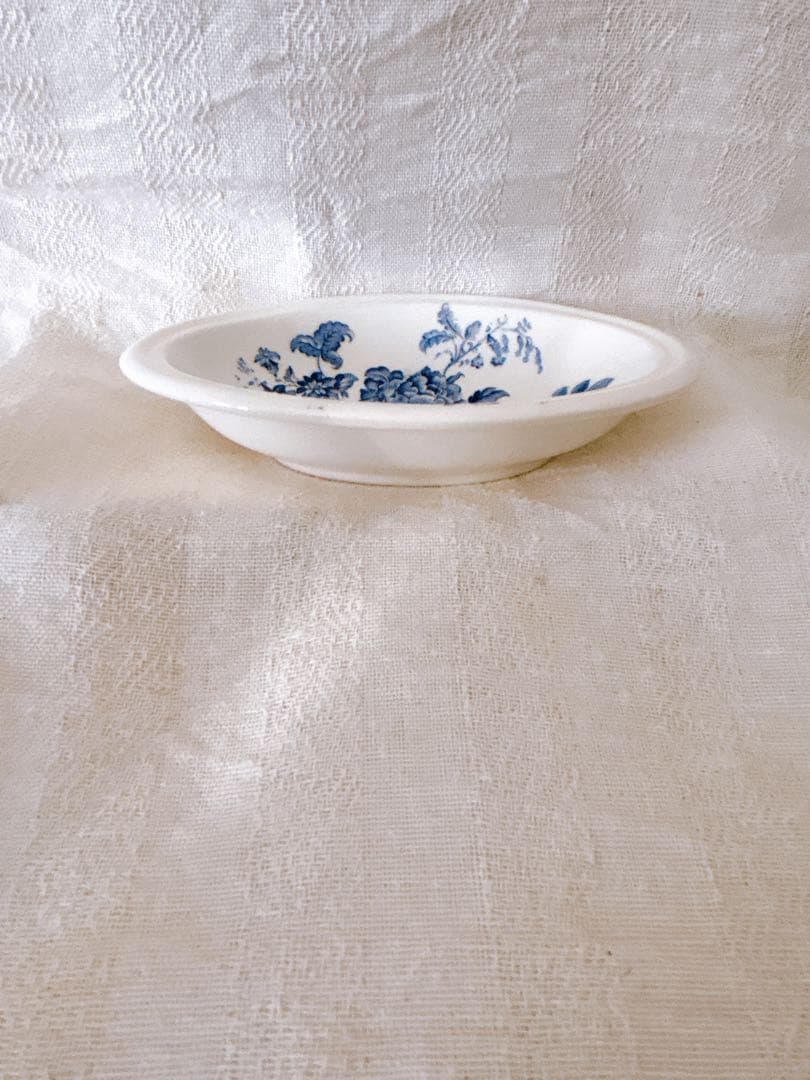 イギリスヴィンテージ　Crown Devon社製バスケットにお花ソープディッシュ