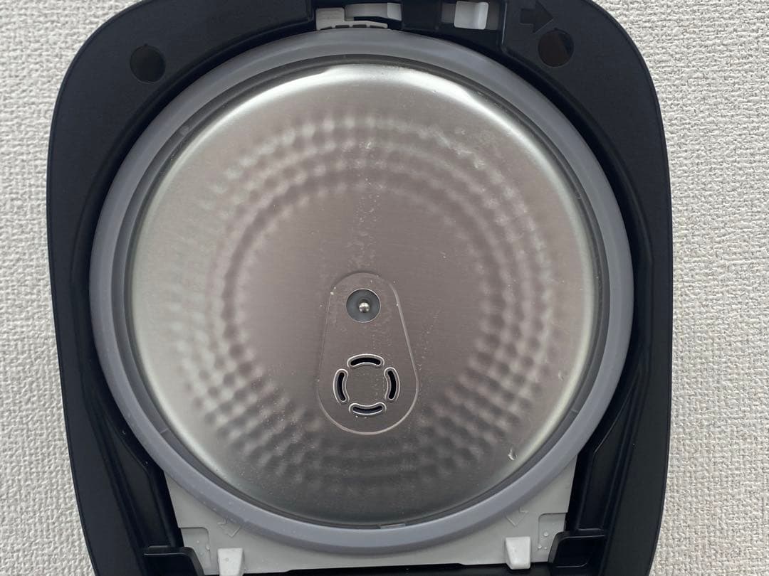 Panasonic パナソニック SR-FE101 IH炊飯器 2023年製