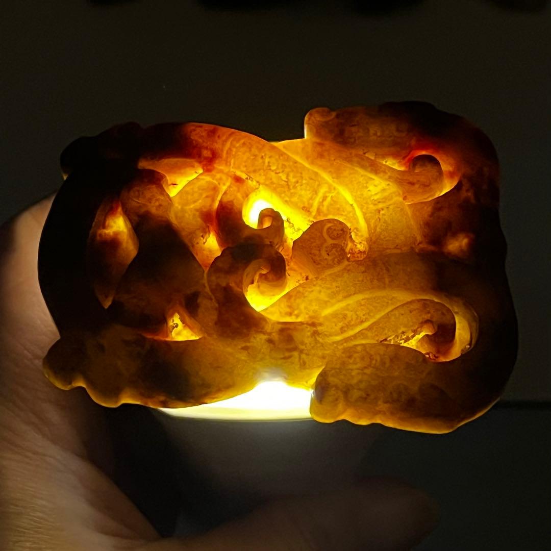 アンティーク ジェイド 彫刻 和田玉 ネフライト 中国王朝 古玉 龍 帯留め