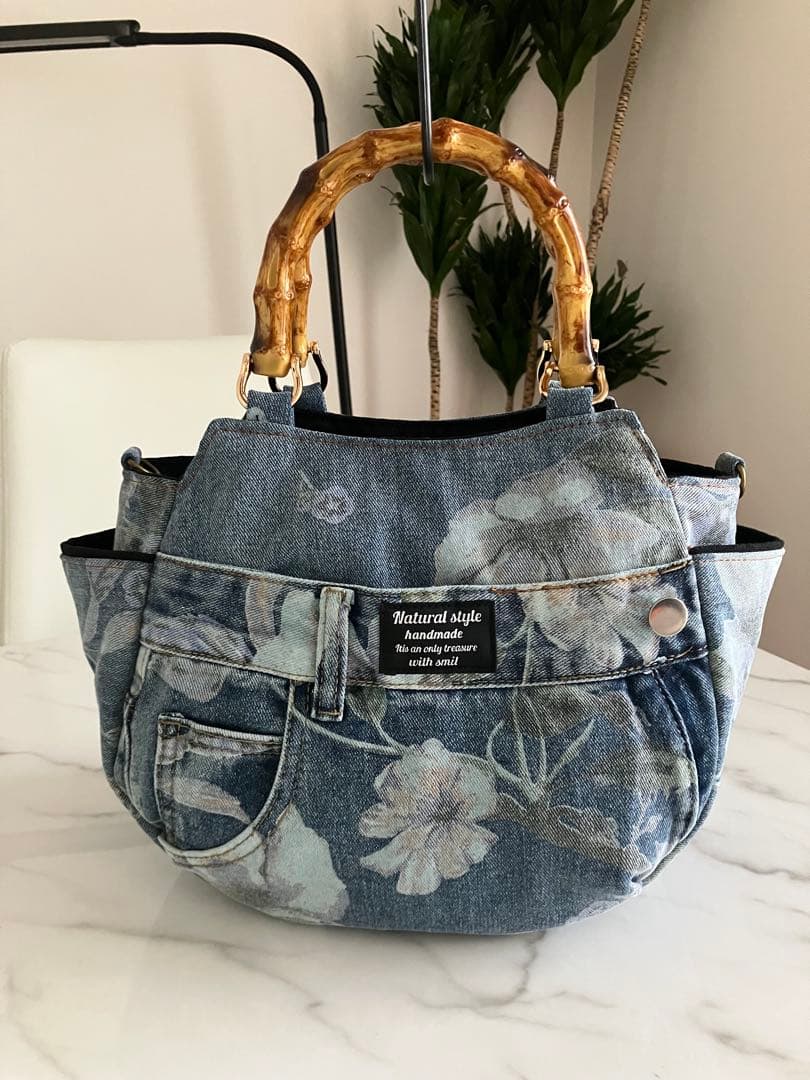 852 あつこ　花柄デニムリメイクバック　ハンドメイド