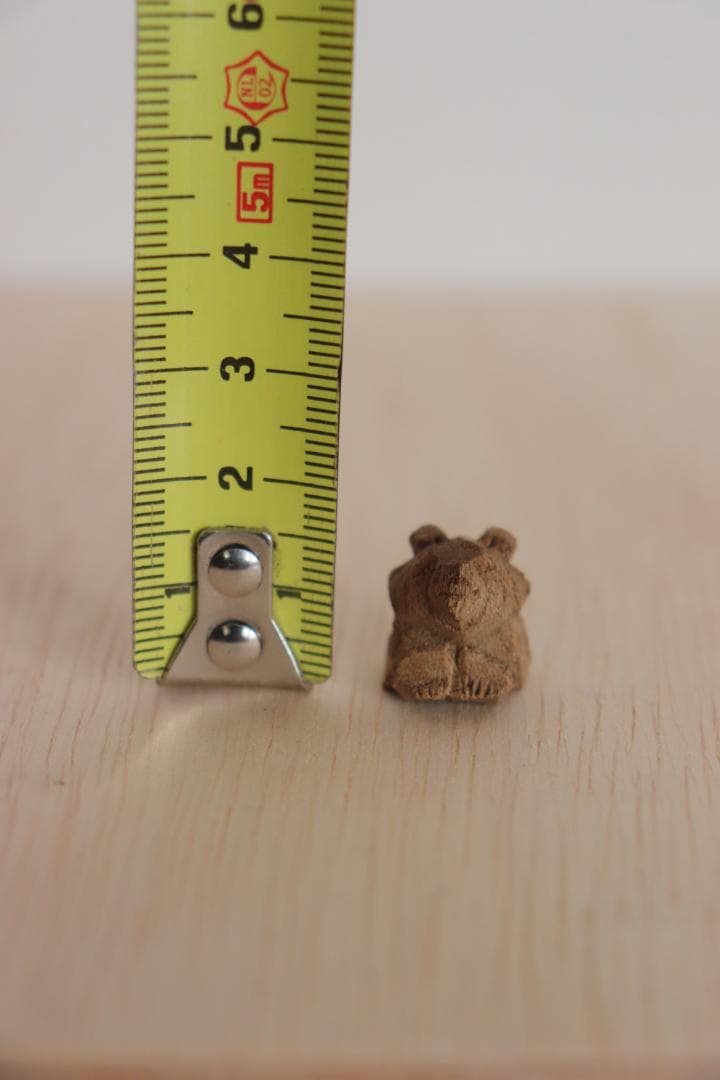 木彫り熊　極小　あとぐち民芸店　洞爺湖　北海道　しあわせのパン