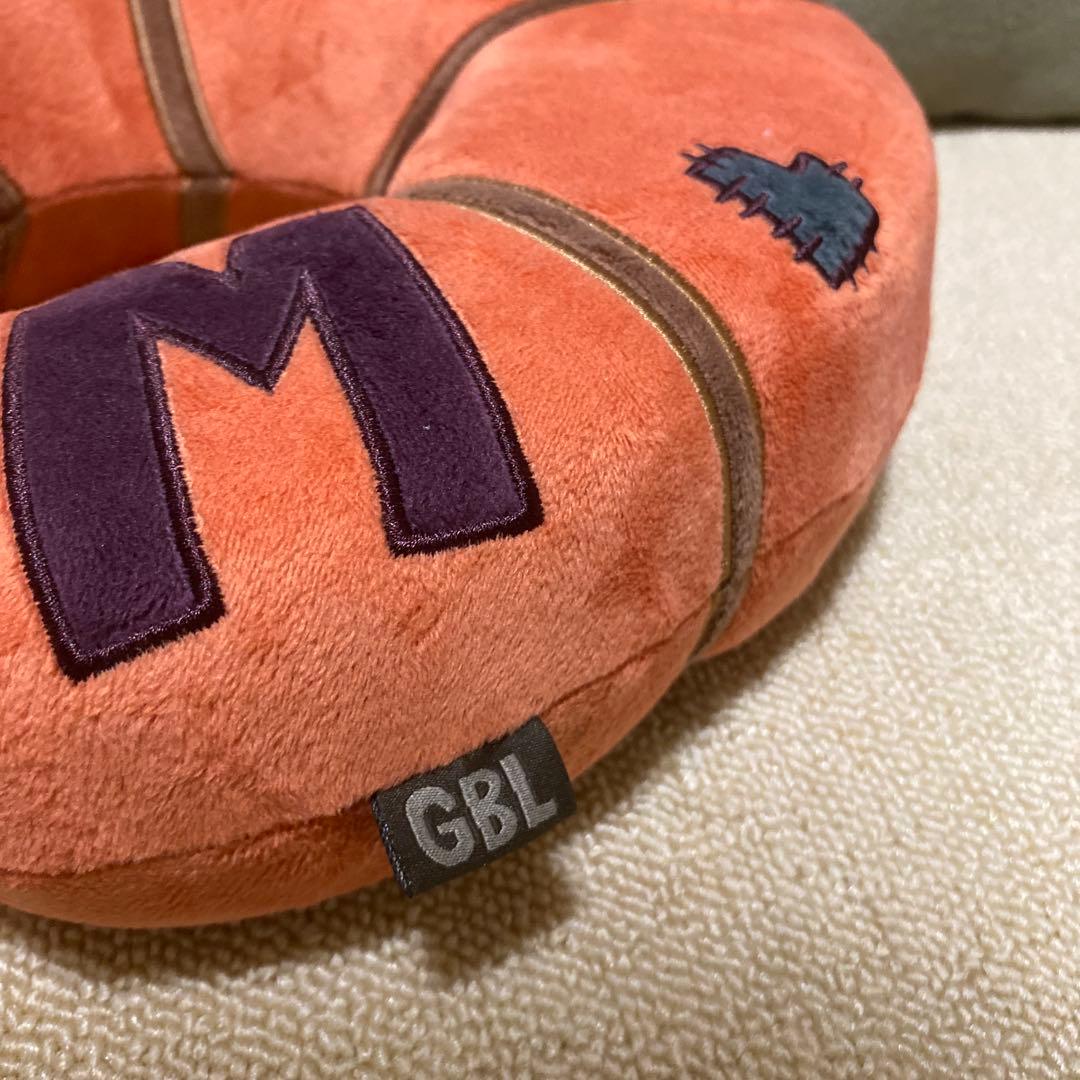GBL 限定　紅の豚　ネックピロー　マンマユート団の浮き輪　ジブリ