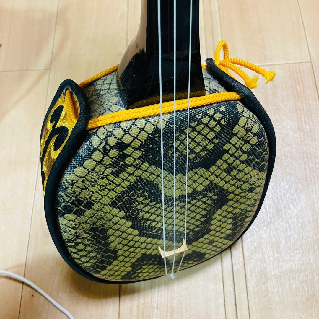 沖縄三線　三線　人工皮　ケース付き