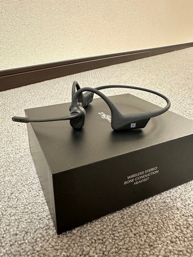 SHOKZ OPENCOMM 骨伝導イヤホン
