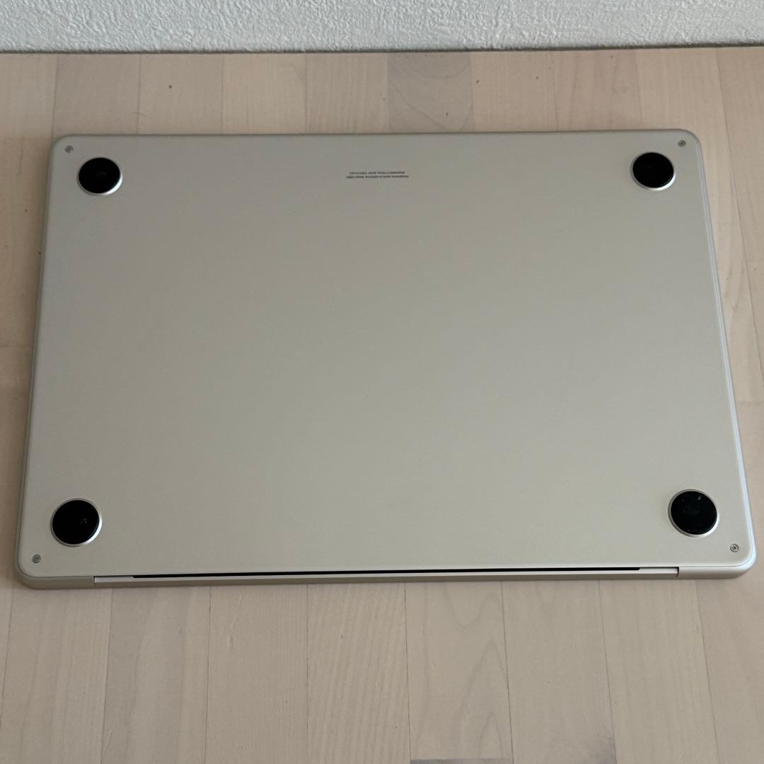 MacBook Air M2 13インチ 256GB スターライト 初期化済み