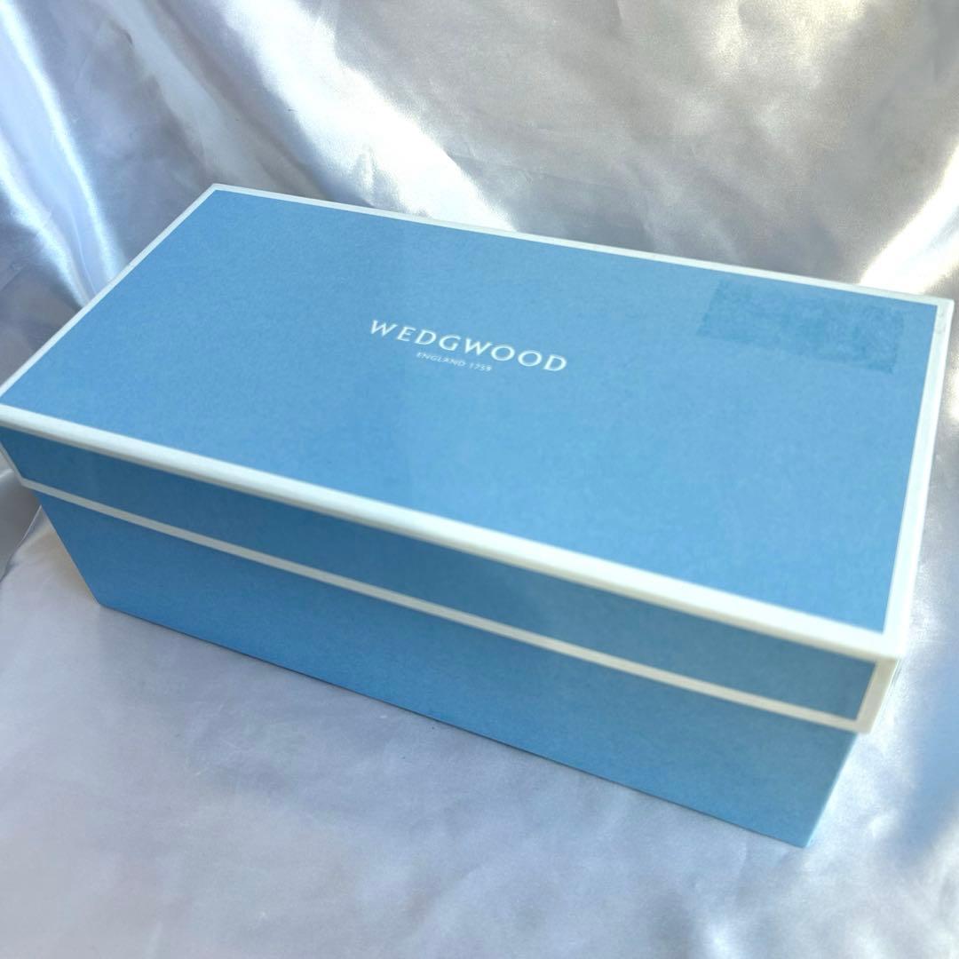 【新品】 ウェッジウッドストロベリーブルームインディゴ 夫婦茶碗