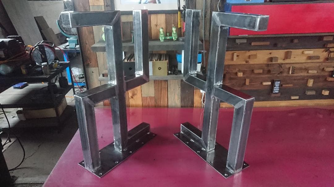 無塗装でアイアンな極太鉄脚♪ 50×400×650mm 卍型 2脚ver.