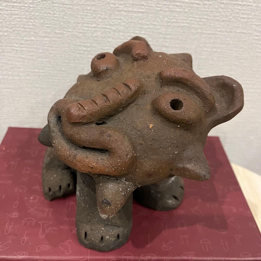 沖縄県西表島「青烽窯」の陶土製シーサー＆イタリア製の陶器受け皿＆貝殻付き